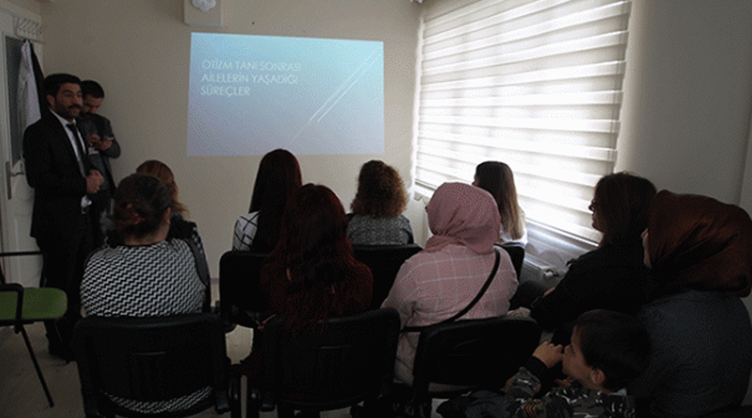 Özel Çerkezköy Aygüneş Özel Eğitim ve Rehabilitasyon Merkezi&#039;nde  Otizm farkındalık semineri düzenlendi